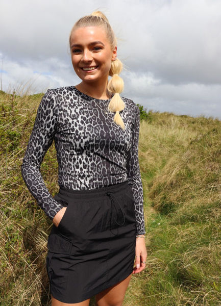 LIBERTE BLUSE LOTUS GREY BLACK LEO
